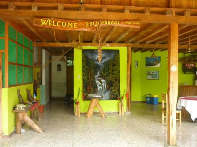 581041_10151770635875603_255176119_n